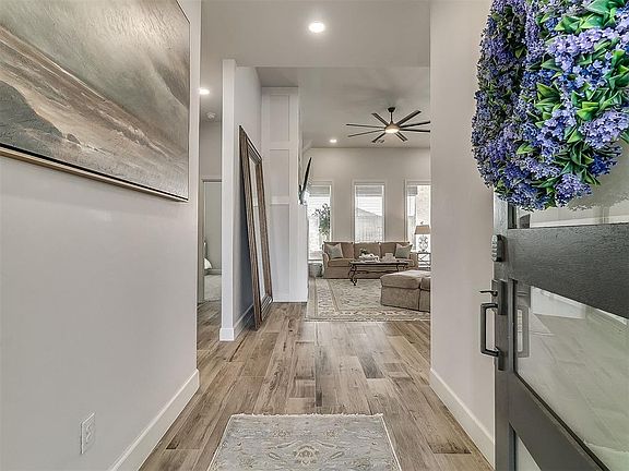 4th image of 15717 Capri Ln