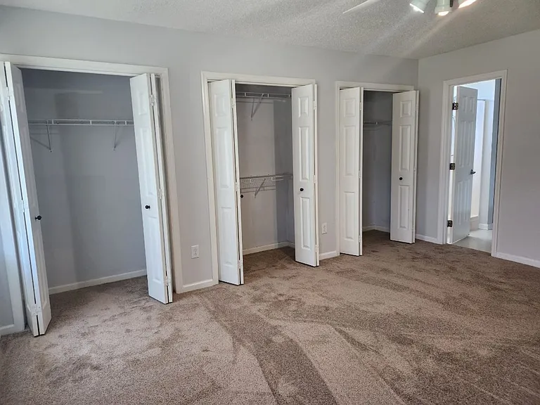 210 Rivershore Dr — Photo 15