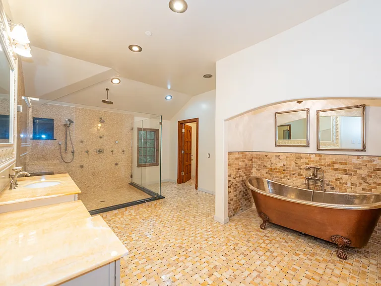 50 Rock Spring Rd — Photo 35