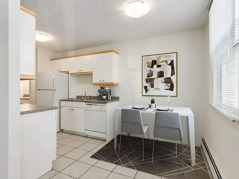 604 14th Ave SW — Photo 50