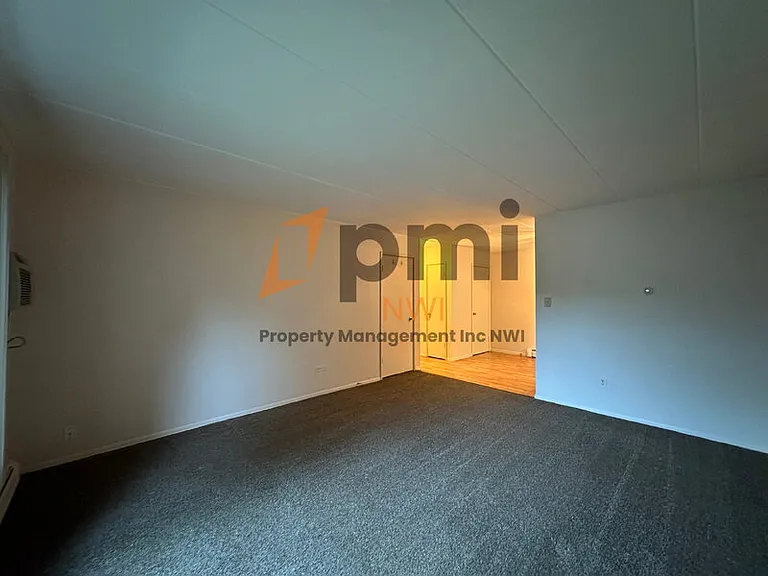 105 Harrington Ave #3 — Photo 4