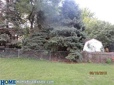 3rd image of 5901 Queens Dr