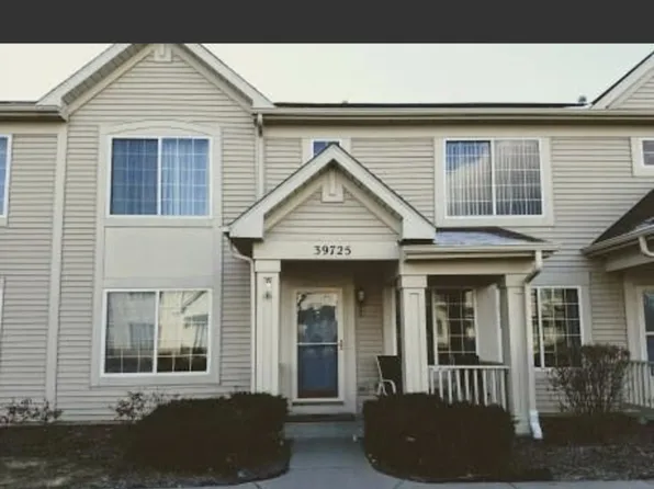 39725 N Warren Ln, Beach Park, IL 60083