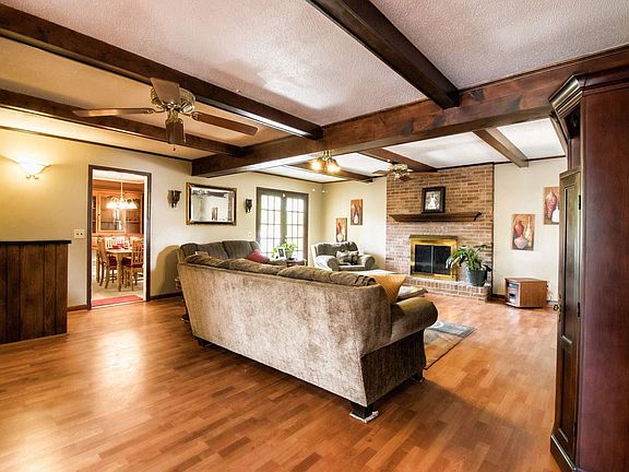 4th image of 7304 Mountainbrook Dr