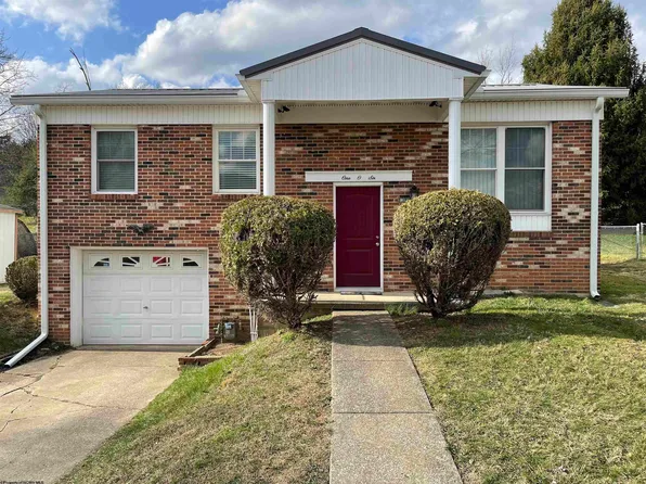 106 Apolla Dr, Morgantown, WV 26501