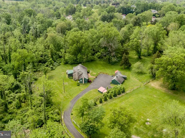 3241 Lower Mountain Rd, Furlong, PA 18925