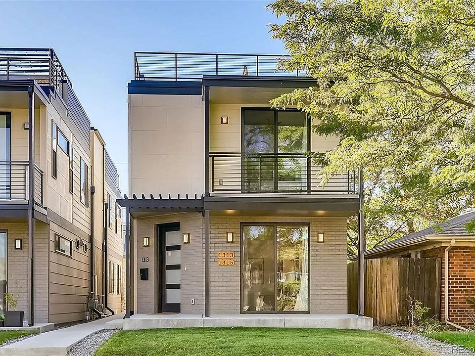 Front of the townhome - this unit is in the back.