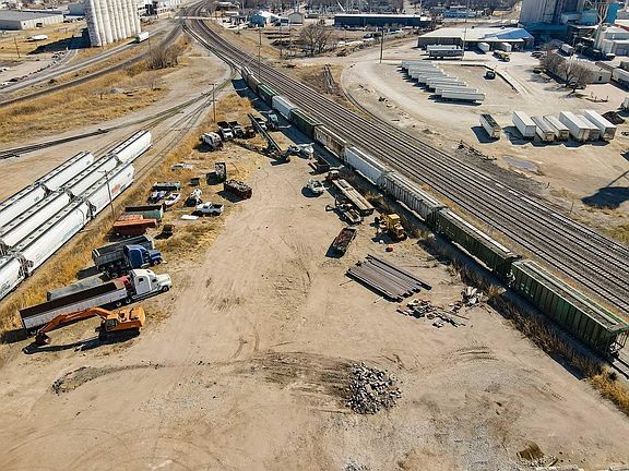 4th image of 7.42 / Acres Avenue St #20
