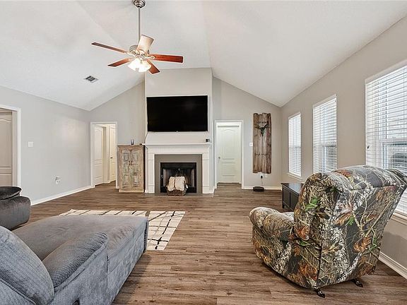 4th image of 534 Driftwood Cir