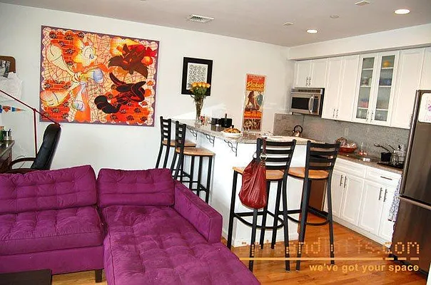 Rented by aptsandlofts.com | media 11