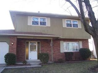 2141 Nobleshire Rd, Columbus, OH 43229