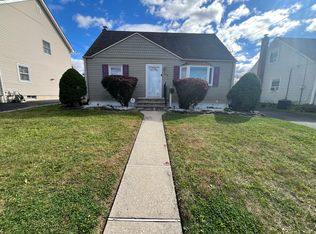 158 E Hill Rd, Colonia, NJ 07067