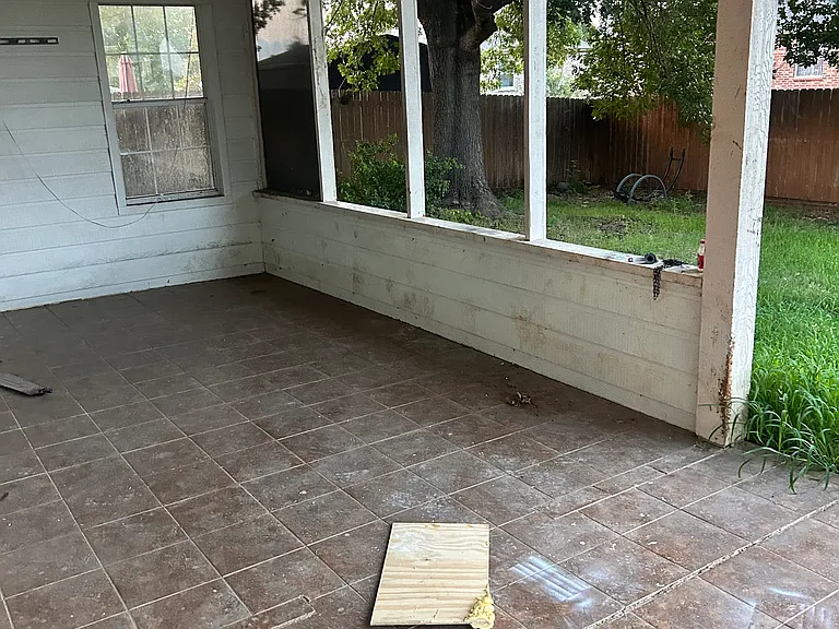 2408 Hillary Trl — Photo 10