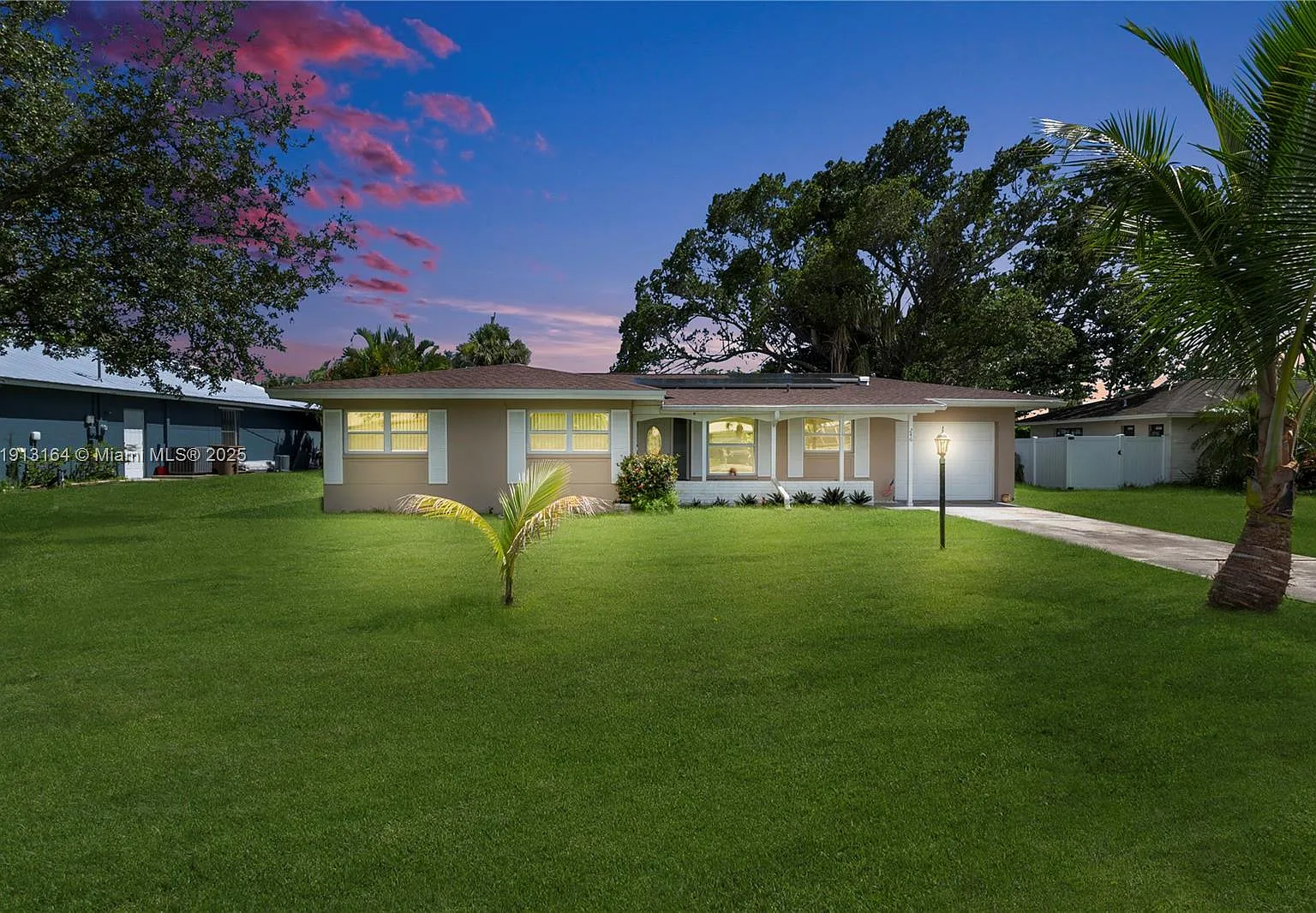 Cape Coral — Photo 1