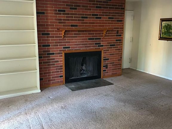 3rd image of 126 Duvall Ln #160-10