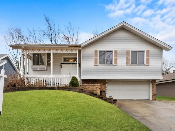 1620 Edison Cir, Hanover Park, IL 60133