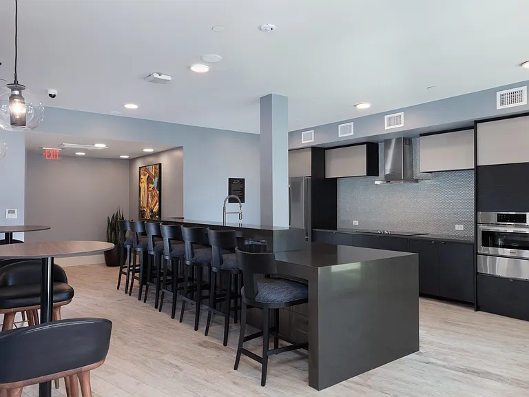 Axis Oakland — Photo 38