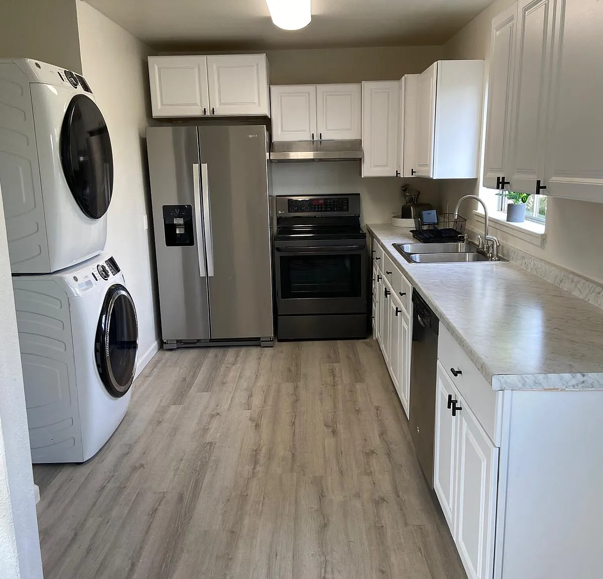 2 bed, 1500 sqft, $2,500 — Photo 4
