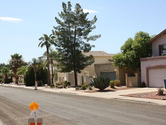 3rd image of 4057 E Caballero St