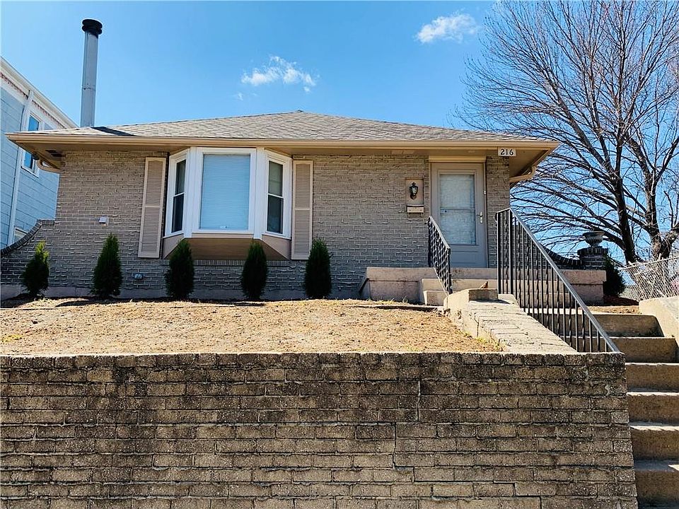 1st image of 216 Olive St