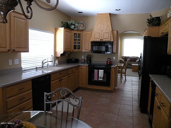 3rd image of 10917 E Silvertree Dr