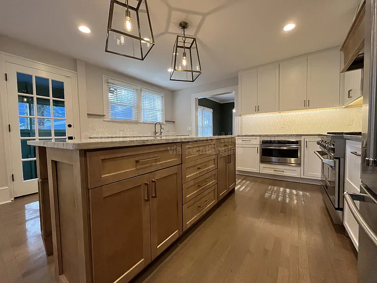 1509 E Jefferson St #X — Photo 19