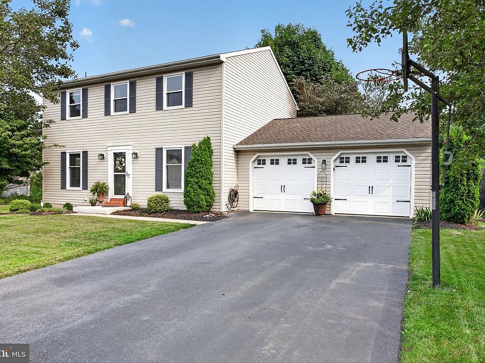 1st image of 432 White Rose Ln