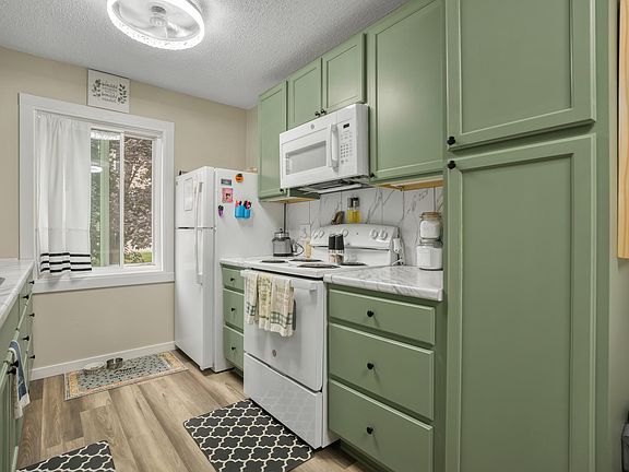 4th image of 535 19th St NW APT 28