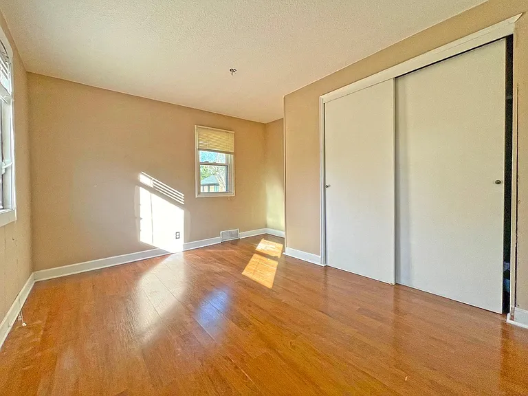 2775 Kirkwood Ln N — Photo 13