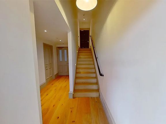 3rd image of 501 W Flagler St #10