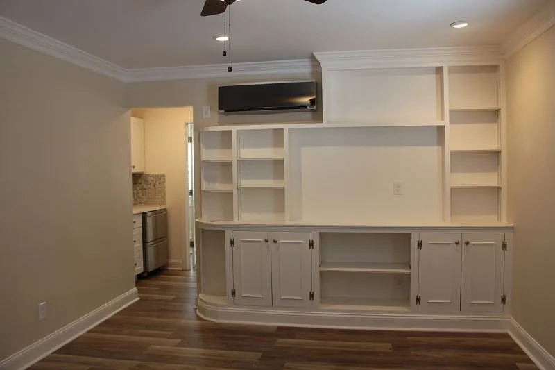 704 N Monroe Street — Photo 3