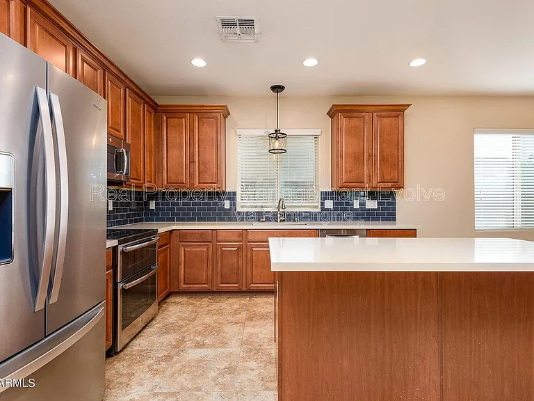 1544 E Hummingbird Way — Photo 12