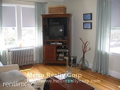 2nd image of 89 Strathmore Rd APT 21