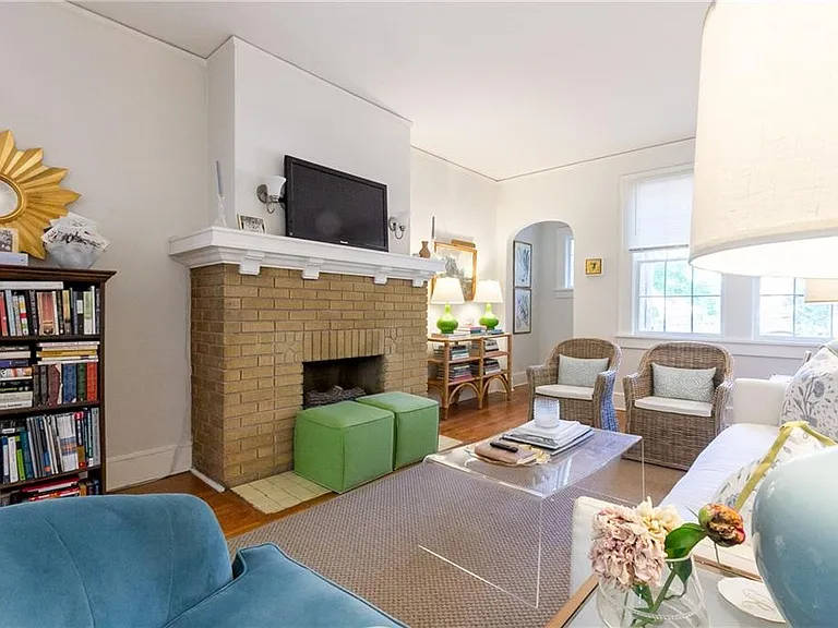 1001 Amsterdam Ave NE — Photo 8