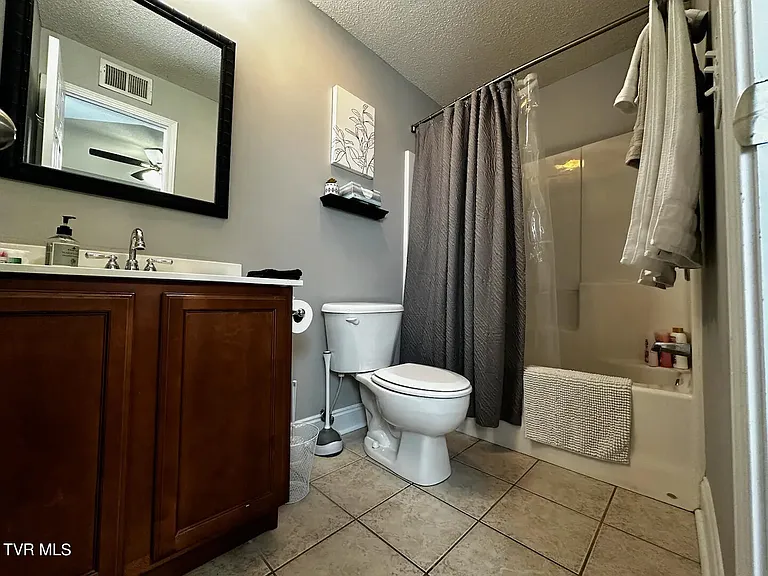 169 E Grande Ave #200 — Photo 18