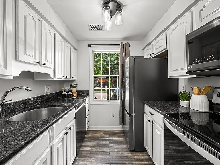 8607 Kenosha Ct — Photo 8