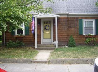 581 Walcott St, Pawtucket, RI 02861