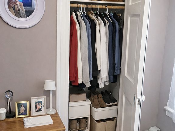 3rd image of 9 Colborne Rd APT 2