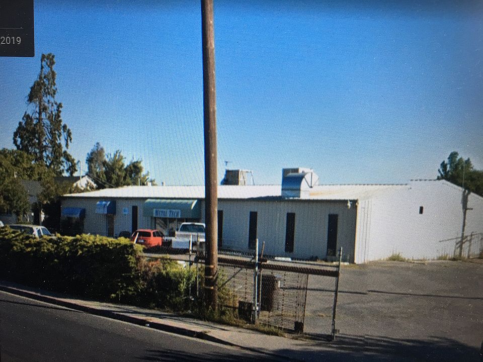 1st image of 881 Moffat Blvd