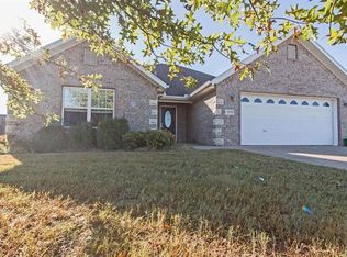 1280 Viney Grove Rd, Prairie Grove, AR 72753