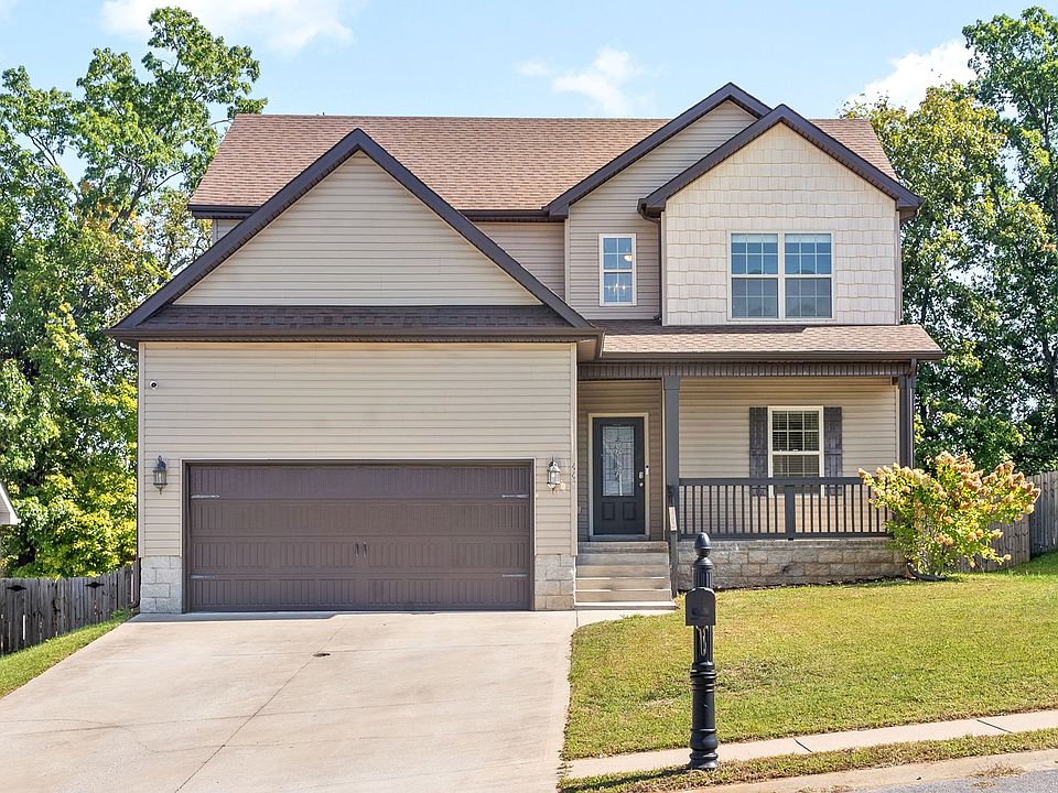 1st image of 449 Woodtrace Dr