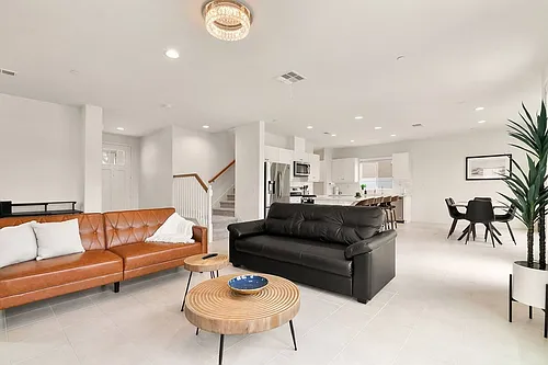 7284 Wembley St #1-ID1559831P Photo 1