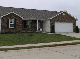 1523 Dannehold Farms Dr, Waterloo, IL 62298