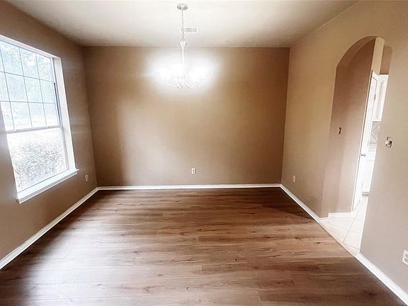4th image of 7218 Chasegrove Ln