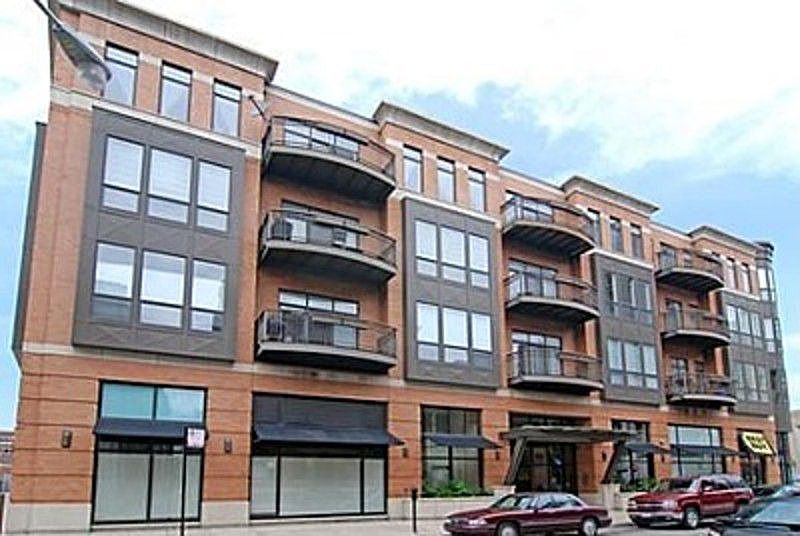 2nd image of 600 W Drummond Pl #14
