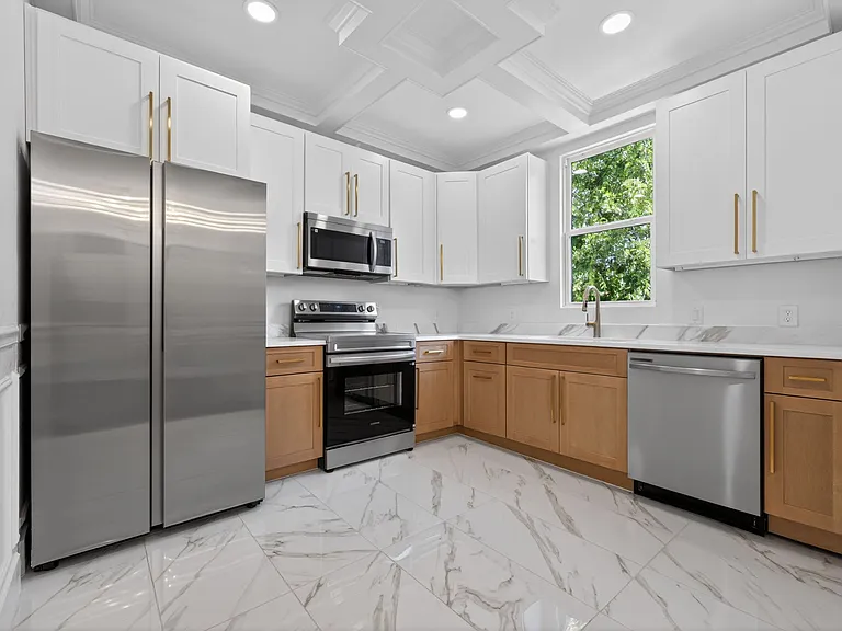 1301 Townsend Ave #3 — Photo 10