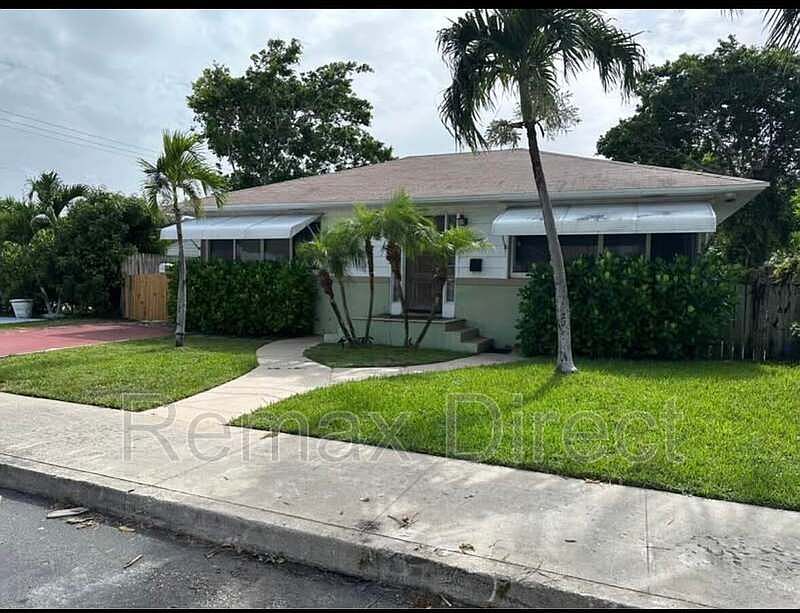 1st image of 727 S M St #1