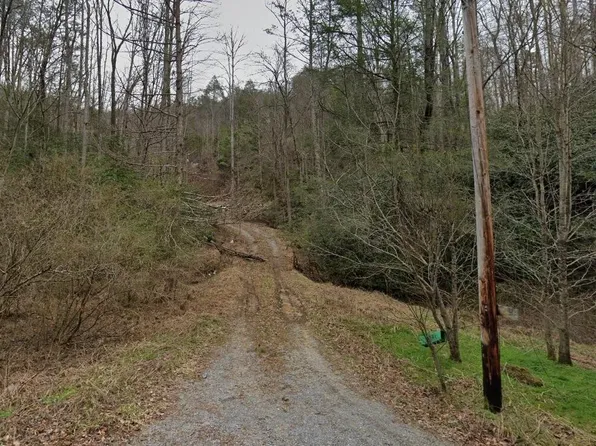 1210 Laurel Lick Rd, Sevierville, TN 37862