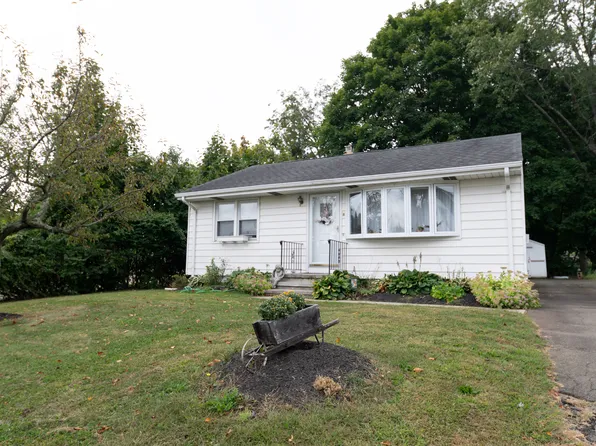 8 Warner Avenue, East Haven, CT 06512