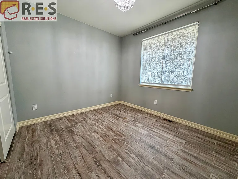 11724 Spotted St — Photo 10